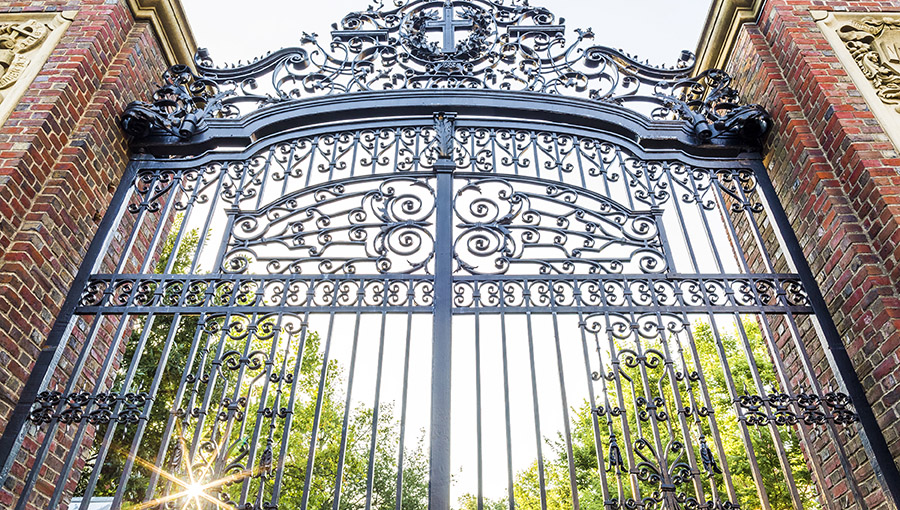 Harvard Mom: Christian Union Was An Answer to My Prayer